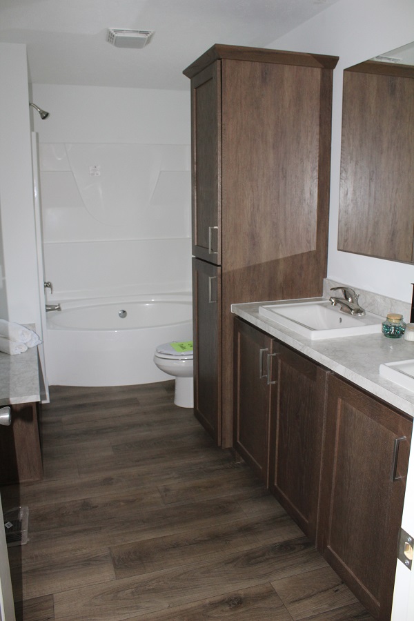 STOCK 9 2023 Commodore Flex 2424 Clark Modular Homes