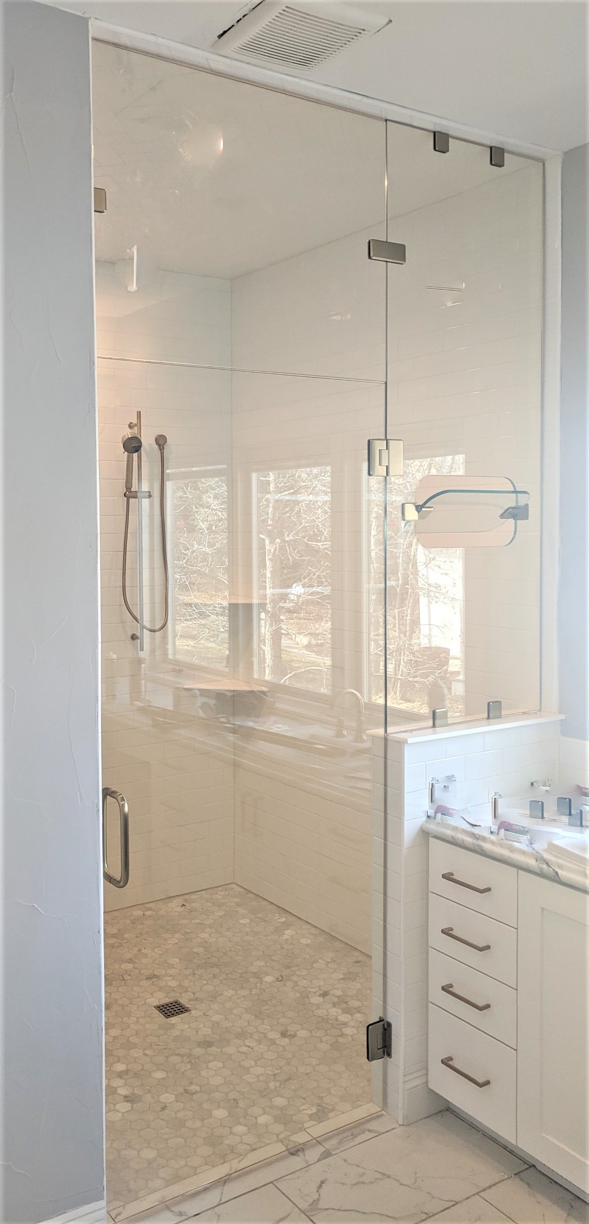 Glass Shower Doors & Mirrors Evans, Greeley, Windsor, CO Moffat Glass
