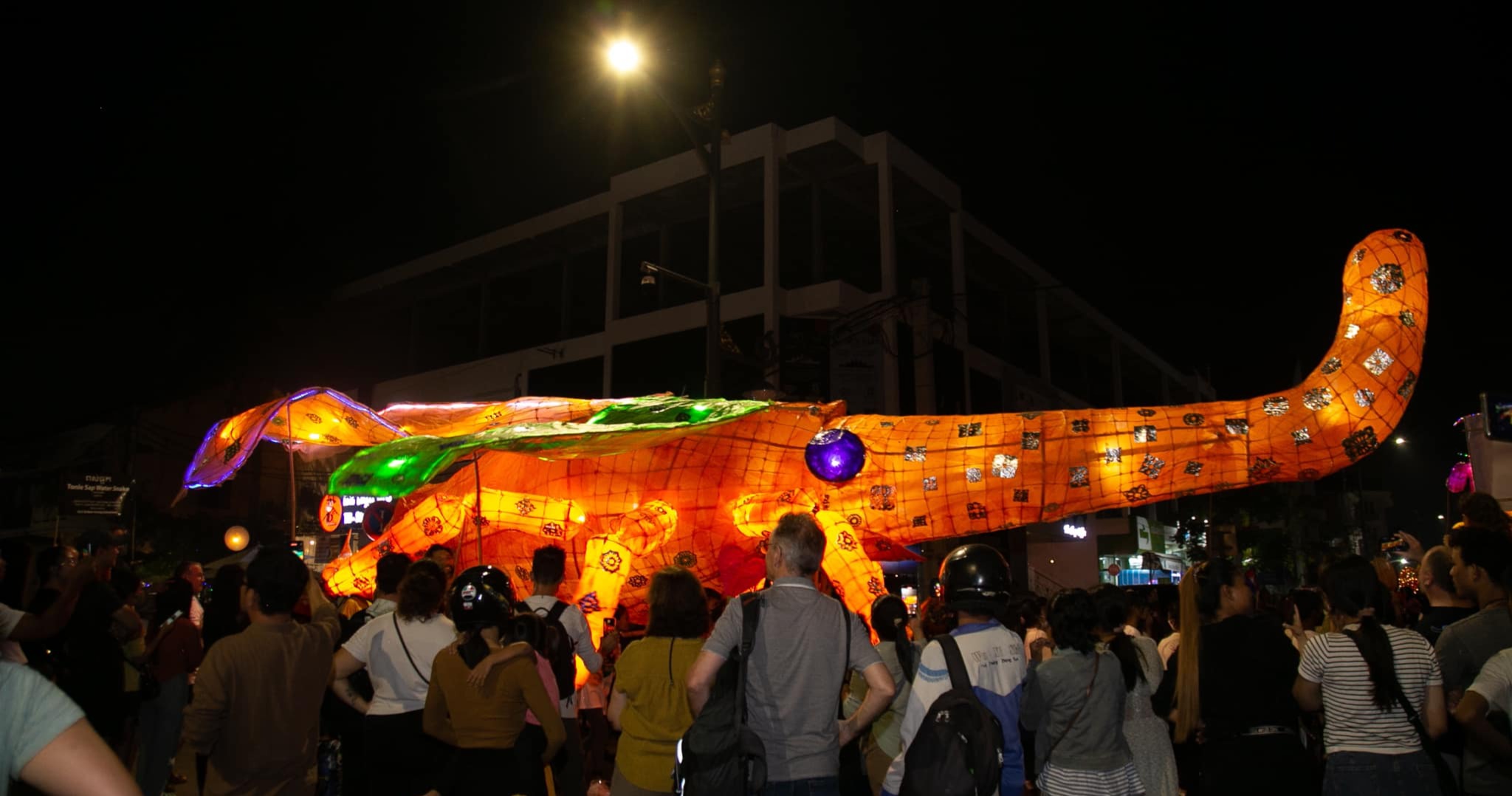 National and International Tourists Enjoy Giant Puppet Parade in Siem