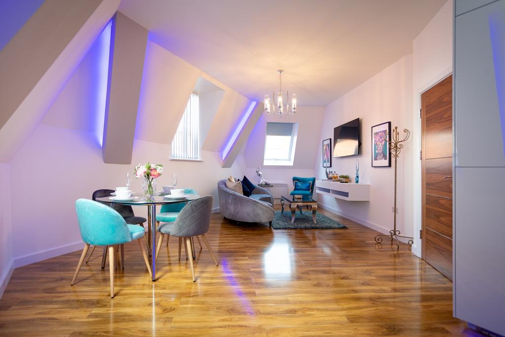 Luxury apartment in Leeds city center at the Mojito Event