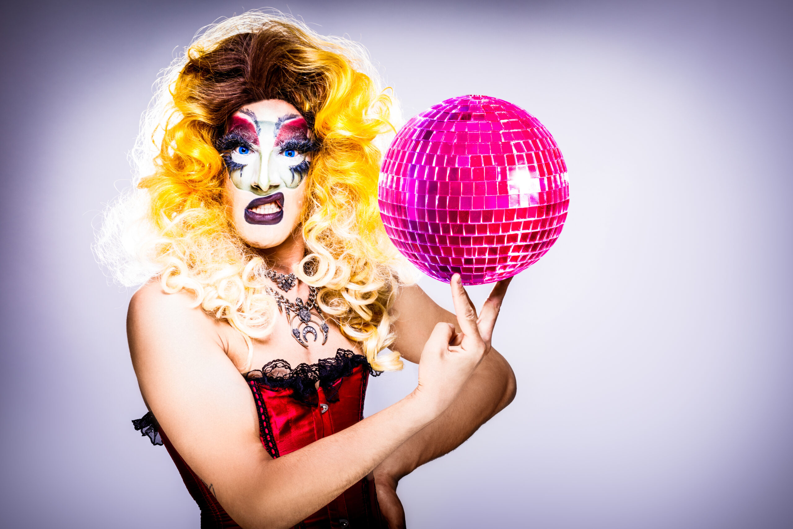 "DAIQUIRIS & DRAG QUEENS!" A Fabulous One Night Party Package from £