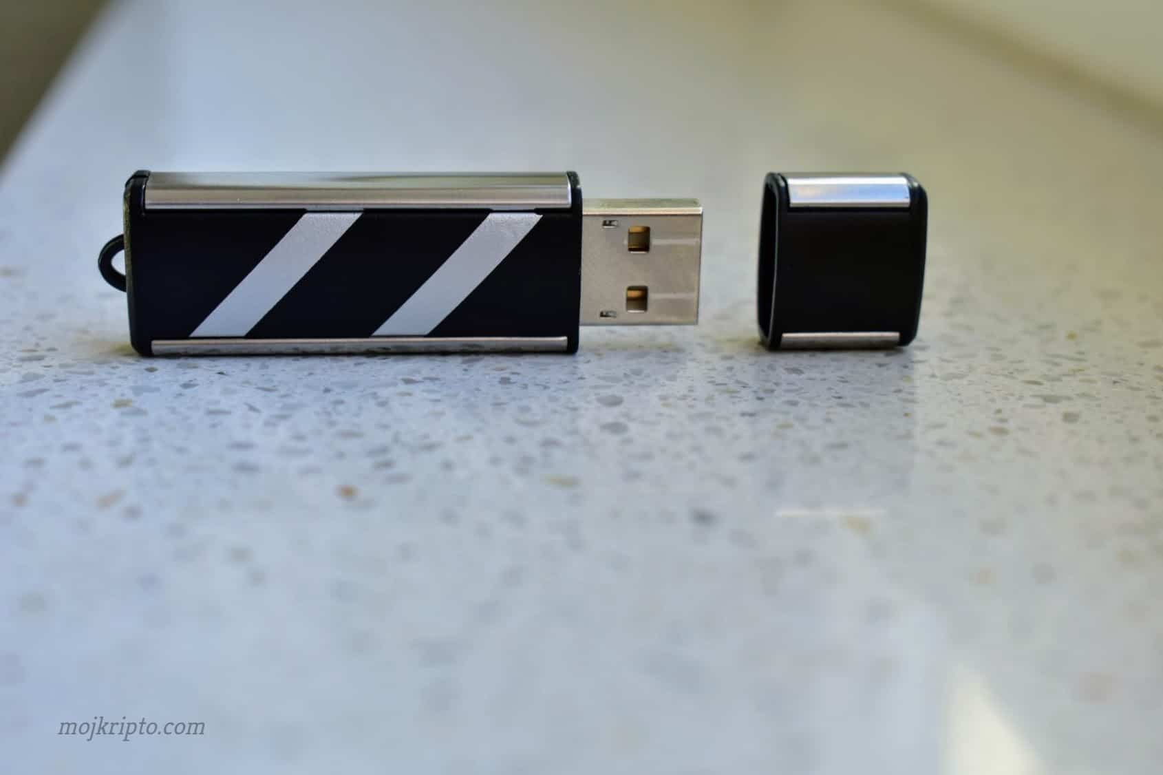 SECALOT hardverski ključ za više namjena Moj Kripto