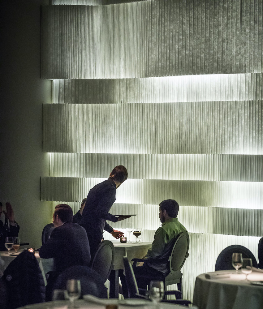 room dividers and partitions for restaurants