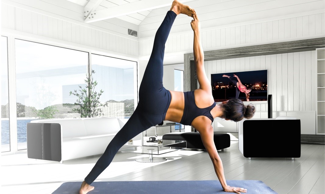 OFFERS THE HOTTEST STREAMING CELEBRITY WORKOUTS Mom