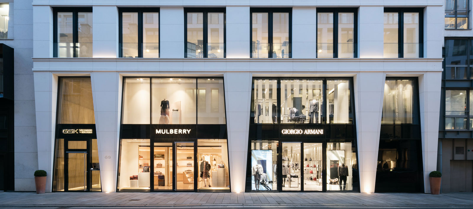 Real Estate Management MOMENI Group