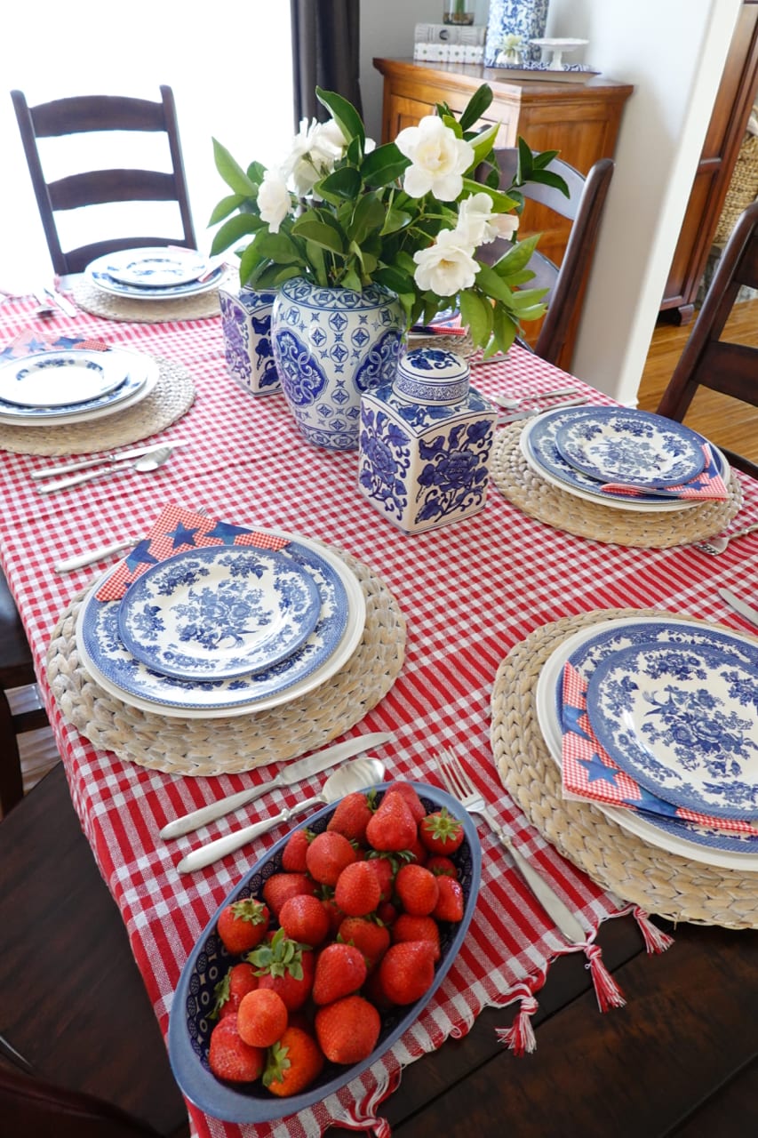Red, White, And Blue Patriotic Tablescape Momma Can