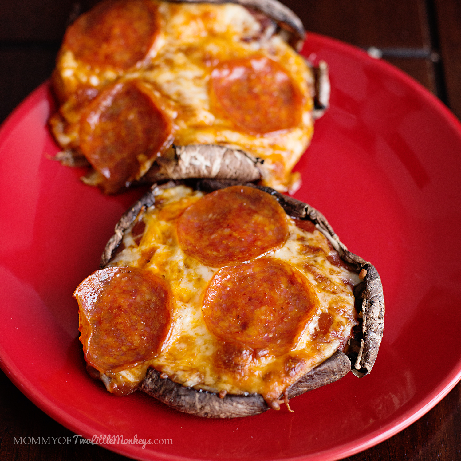 Pepperoni Pizza on a Portobello Mushroom Crust Mommity