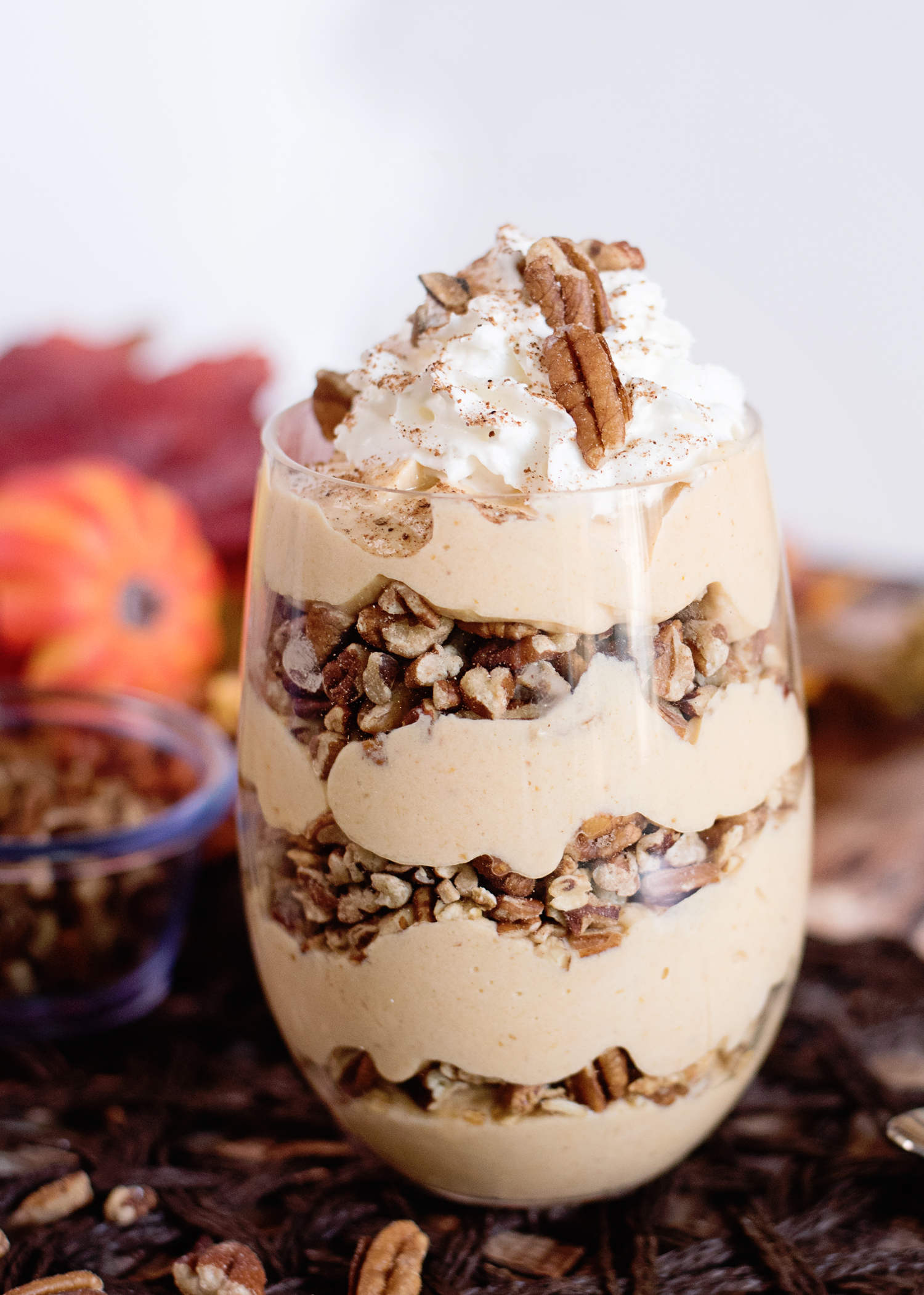 Get Your Fall On With This Pumpkin Spice Greek Yogurt Parfait Mommity