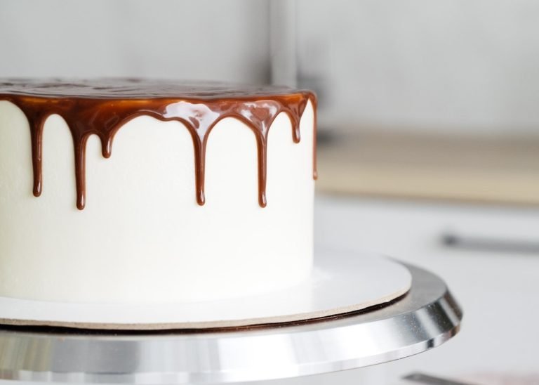 The 20 Top Types of Cake Decorations That You NEED To Know About