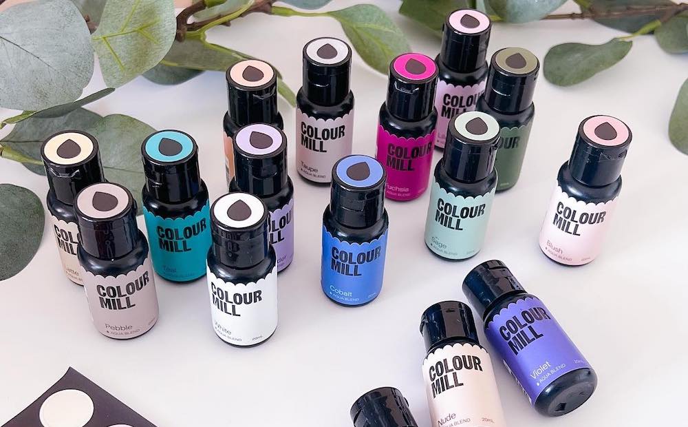 How To Make Edible Spray Paint For Cakes Mom's Baking Co.