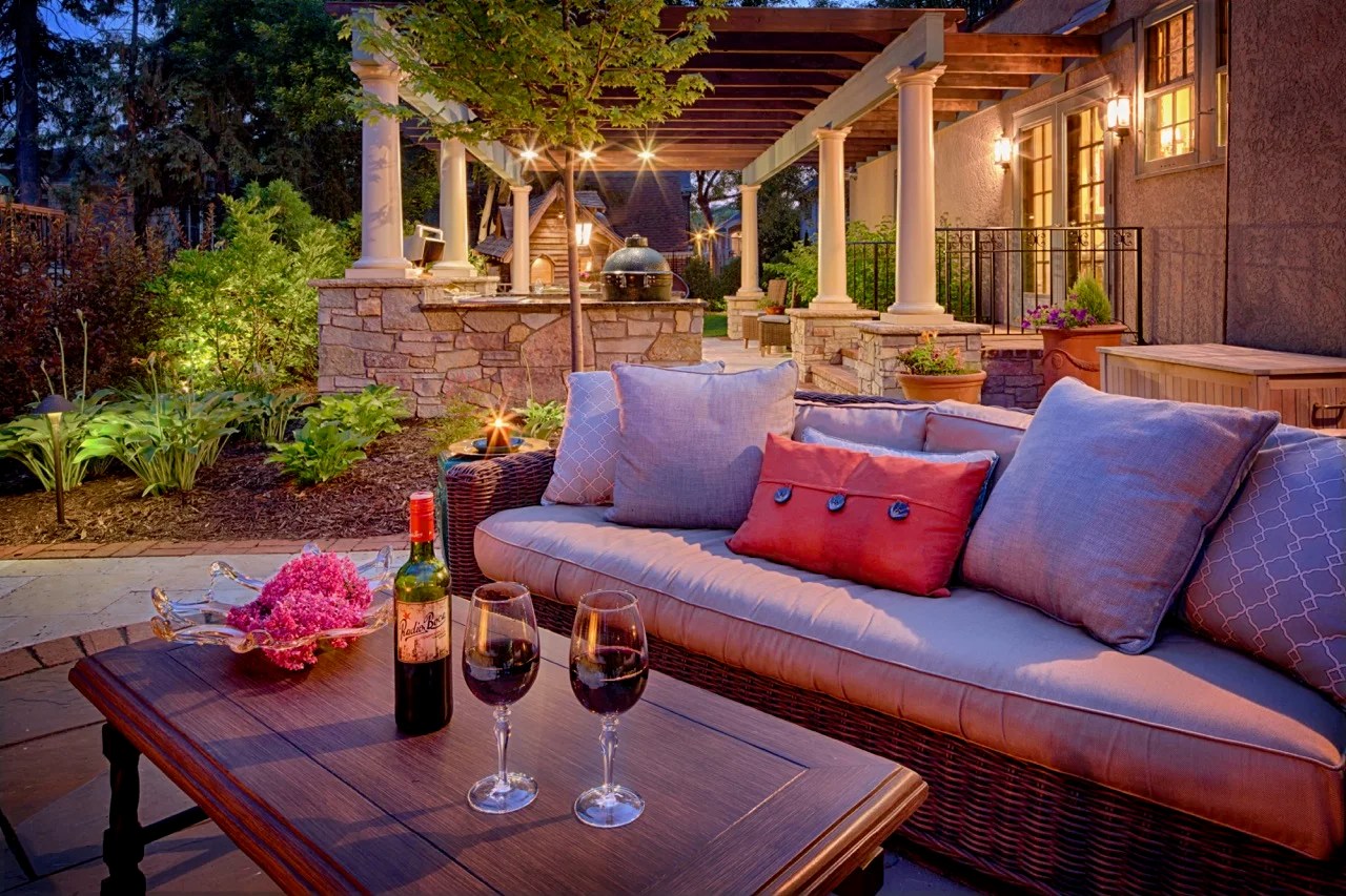 Mom's Design BuildMinneapolis Courtyard Design