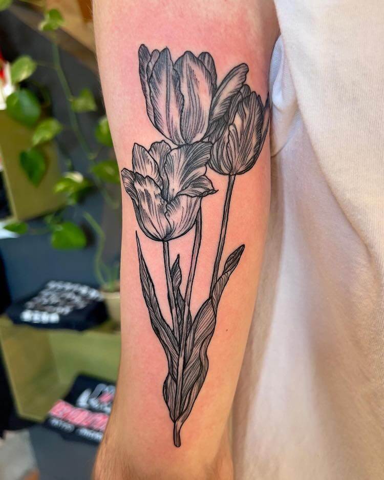 20 Beautiful Tulip Tattoo Ideas Mom's Got the Stuff