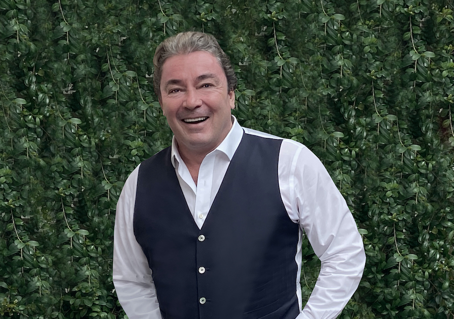 One of Monaco’s most wellknown personalities, Mark Thomas, talks to Monaco Life about returning