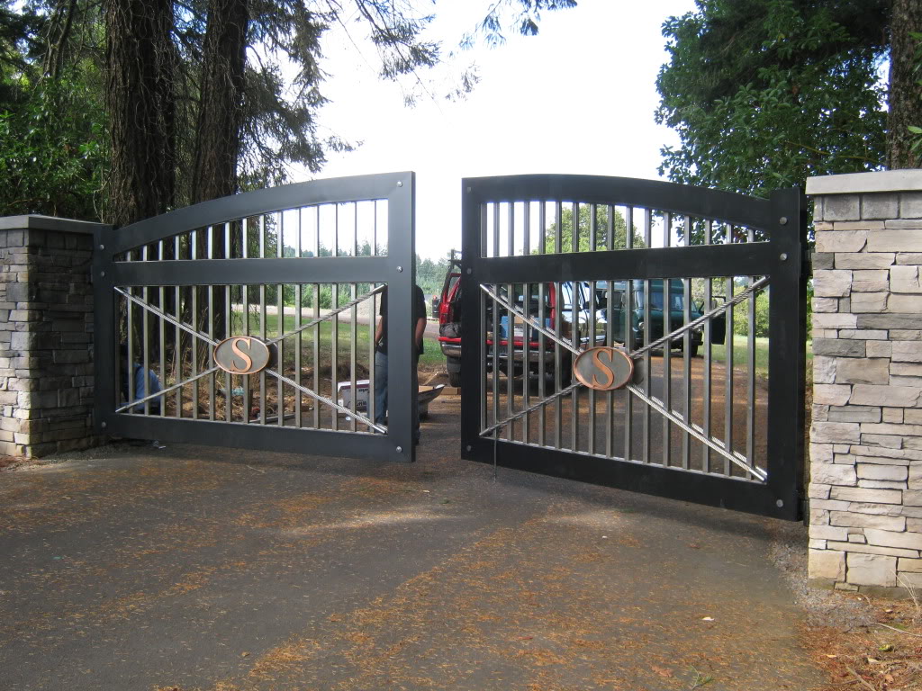 Driveway Gates Monarch Metal & Design LLC Estacada, Oregon