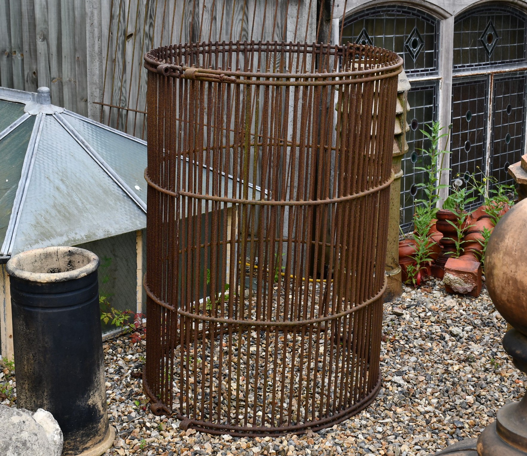 Garden Accessories Mongers