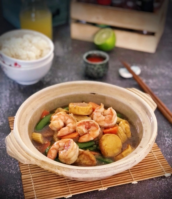 Stir Fry Shrimps with Egg Tofu and Veggies / Sapo Tahu Udang Making