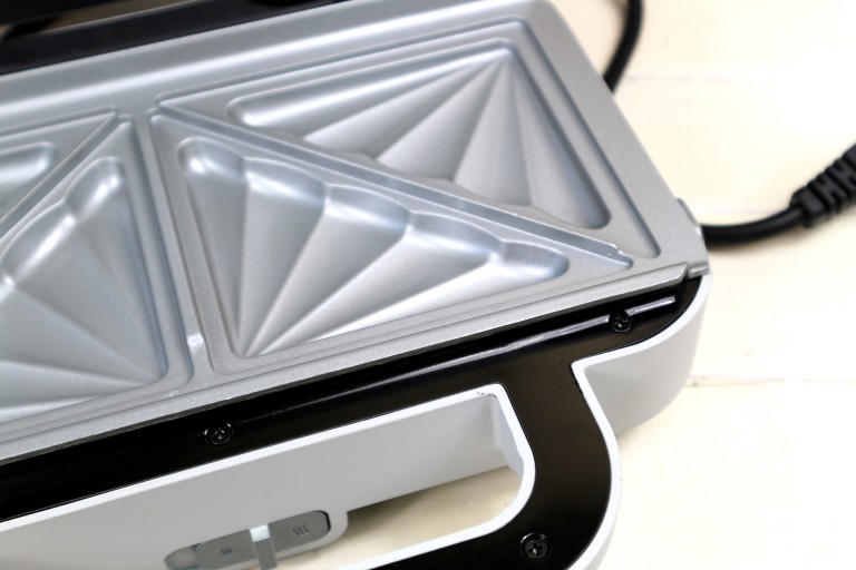 Review Breville Tosti-Ijzer ( Teflonvrij) - Monique Van Der Vloed