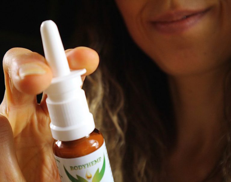Neussprays Niet Onschuldig En Welke Zou Ik Kiezen? - Monique Van Der Vloed