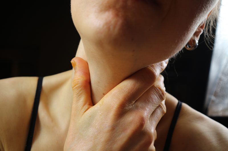 Keelpijn/ Ontsteking...hoe Kom Je Er Op Een Meest Natuurlijke Manier Vanaf? - Monique Van Der Vloed