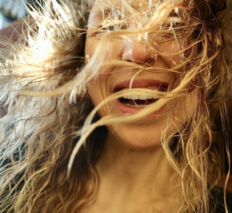 Haarverlies / Uitval....de Oorzaken En Wat Kun Je Zelf Doen? - Monique Van Der Vloed