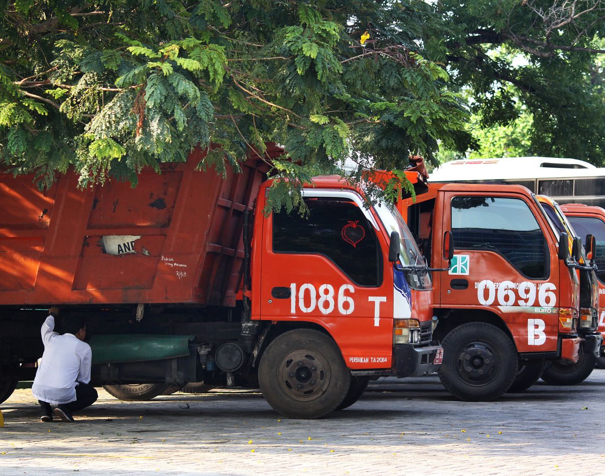 Garagara Ban Truk Sampah, Kadis LH DKI Diminta Ganti Pejabat MONITOR