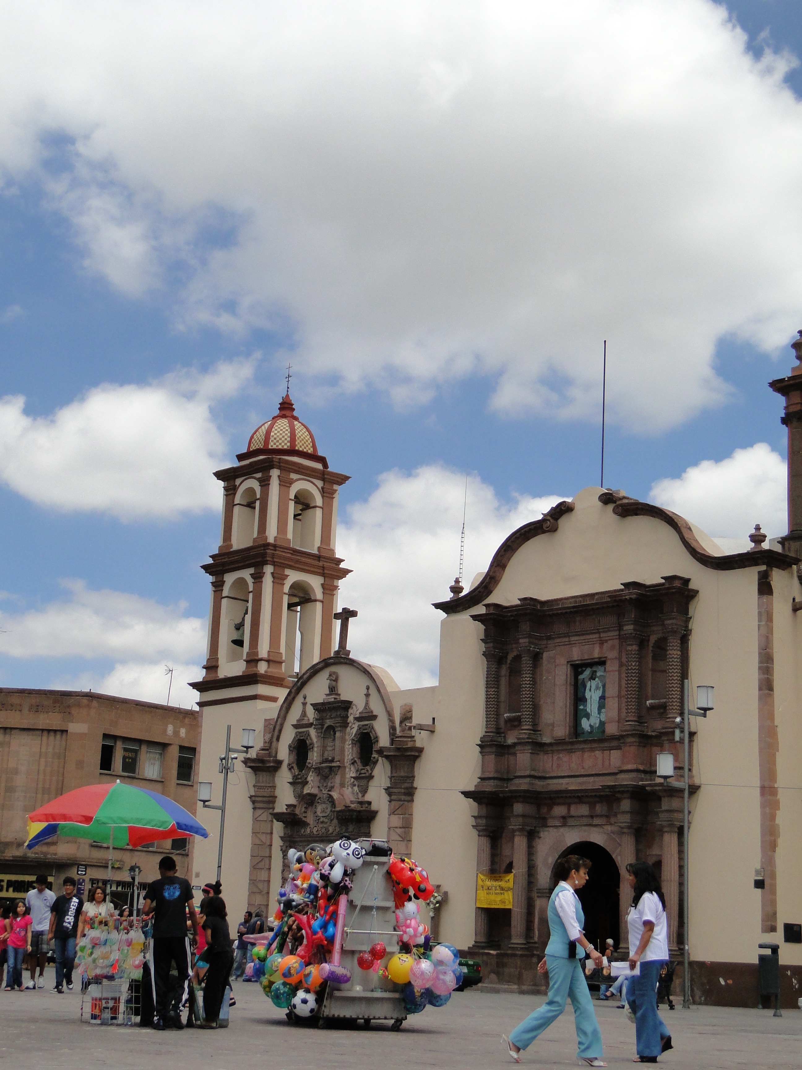 I love the colorful architecture in Old Mexico.