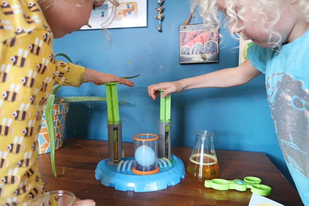 Beaker creatures Monkey and Mouse