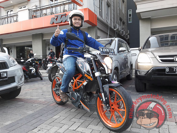 Pilih KTM Duke 250 Atau Kawasaki Z250SL 