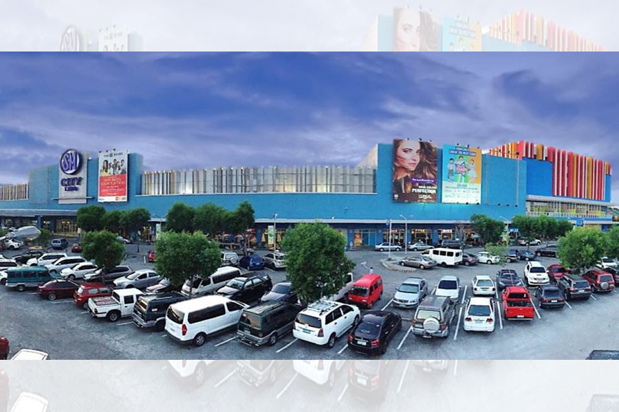 SM City Lipa Expansion Monolith
