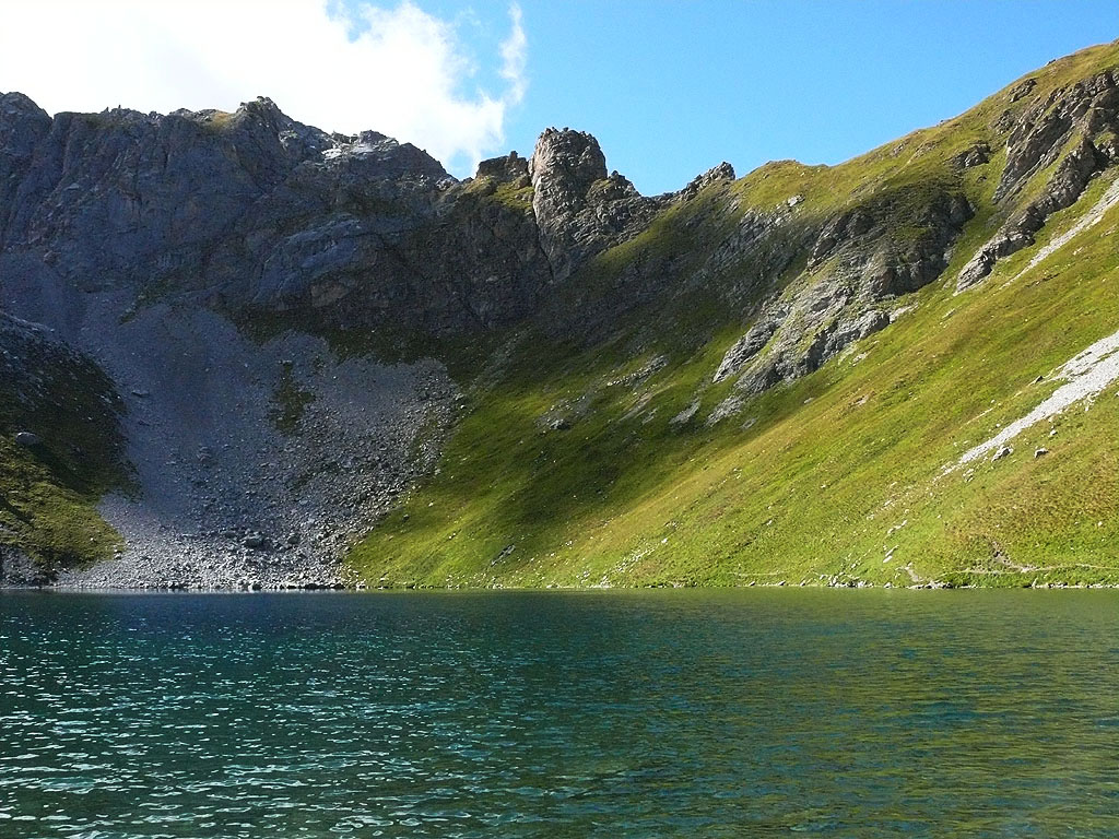 Refuge du Grand Plan (2300 m) Petit Mont Blanc (2677 m) Vanoise