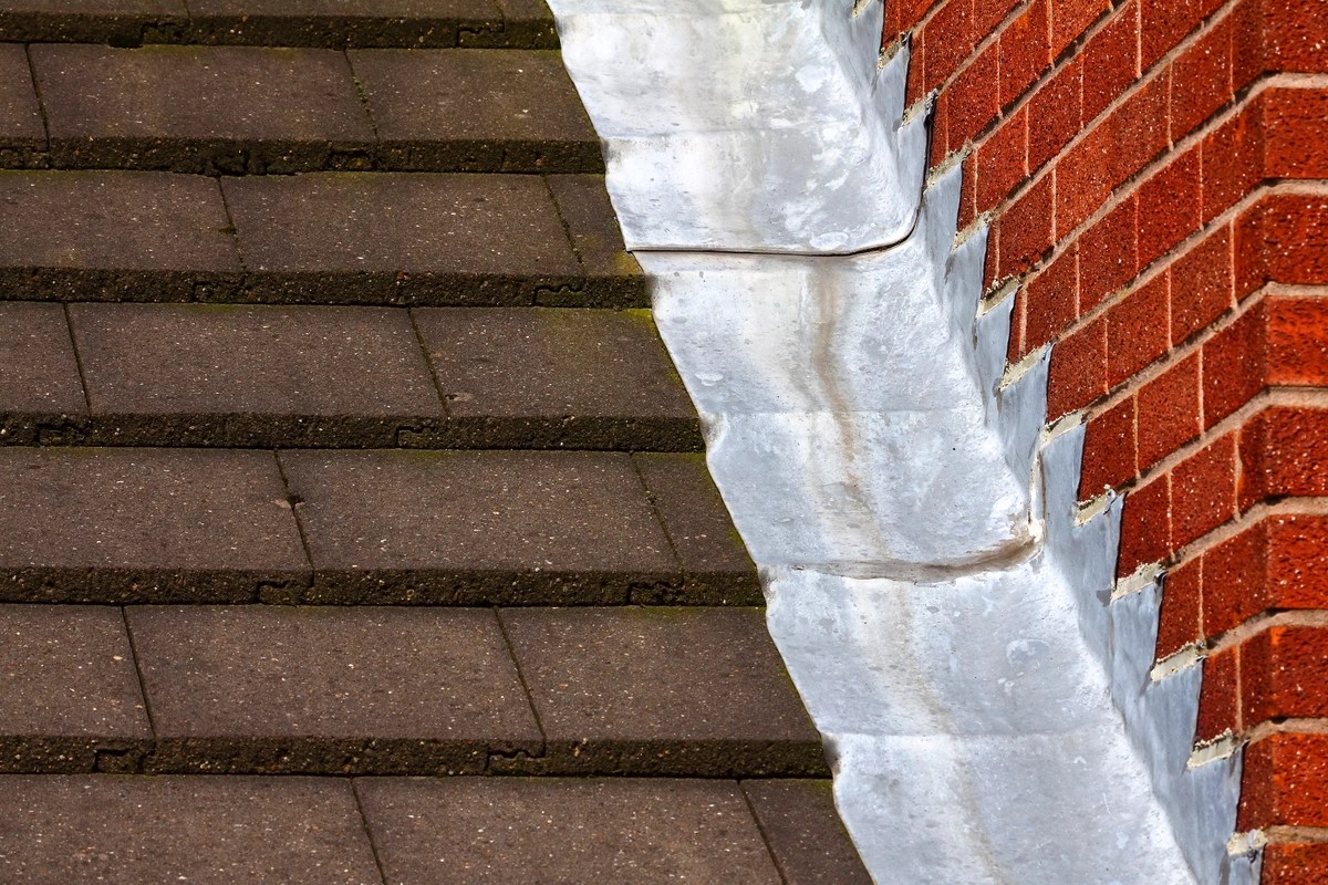 6 Step Roof Flashing Repair Guide