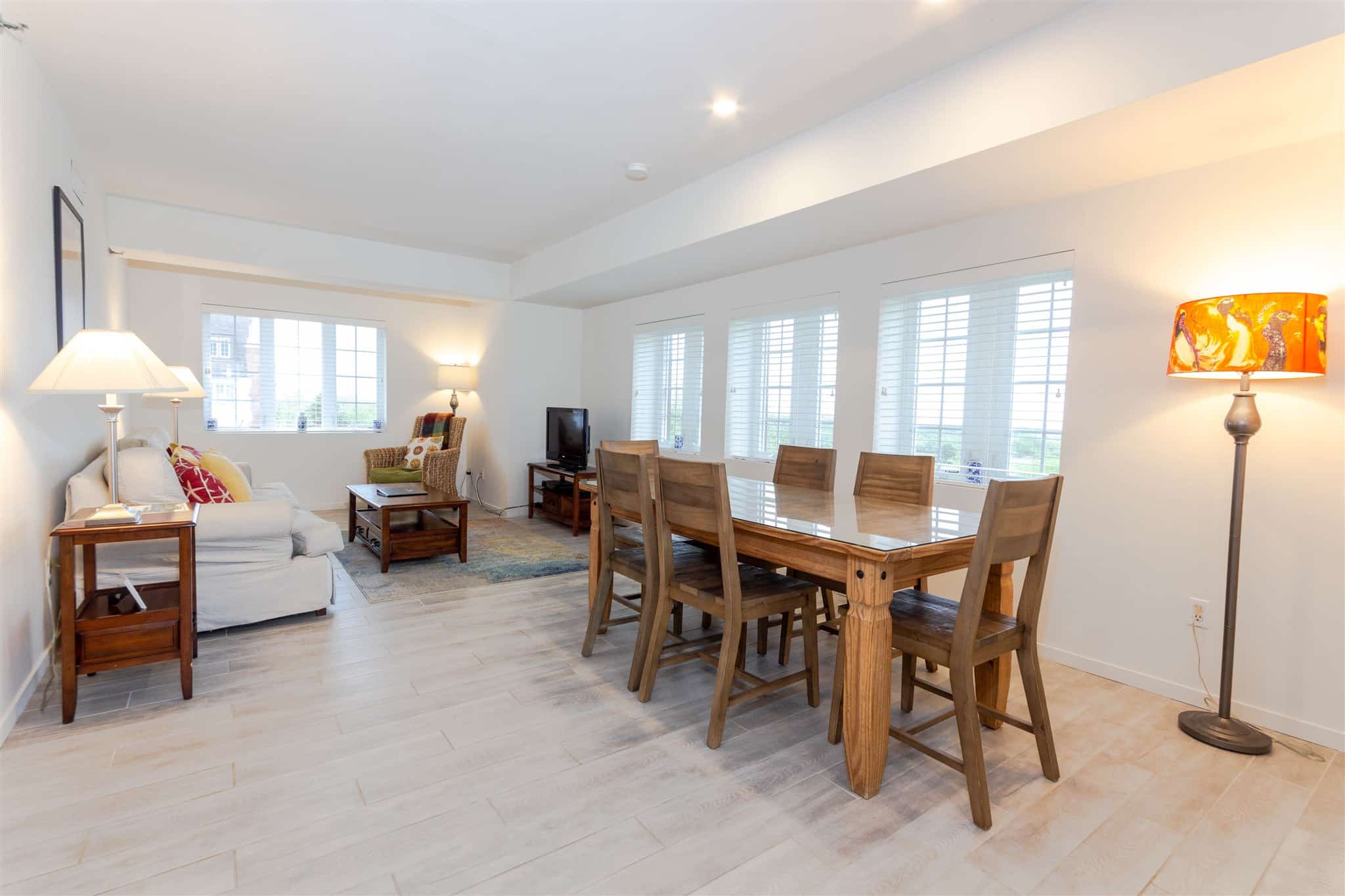 Two Bedroom Simplex, Two Baths 2BMSSP Montauk Manor