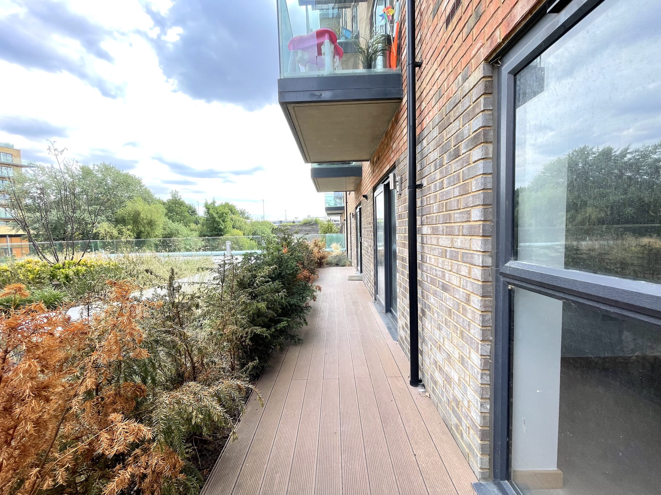 The Knight, William Mundy Way, Langley Square, Dartford, DA1 5WW Real Estate Sales and