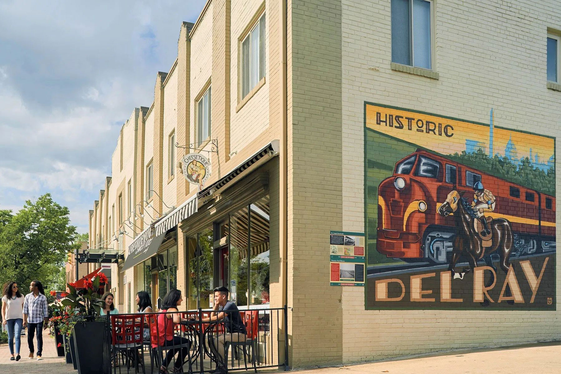 Monticello Lee Apartments Neighborhood