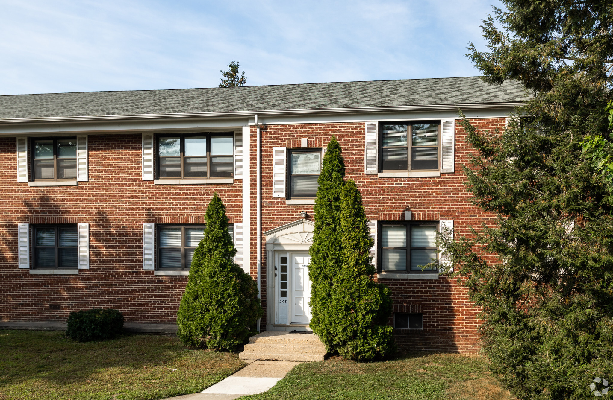 Grandview Apartments Montium I Property Investment and Management for MultiFamily Real Estate.