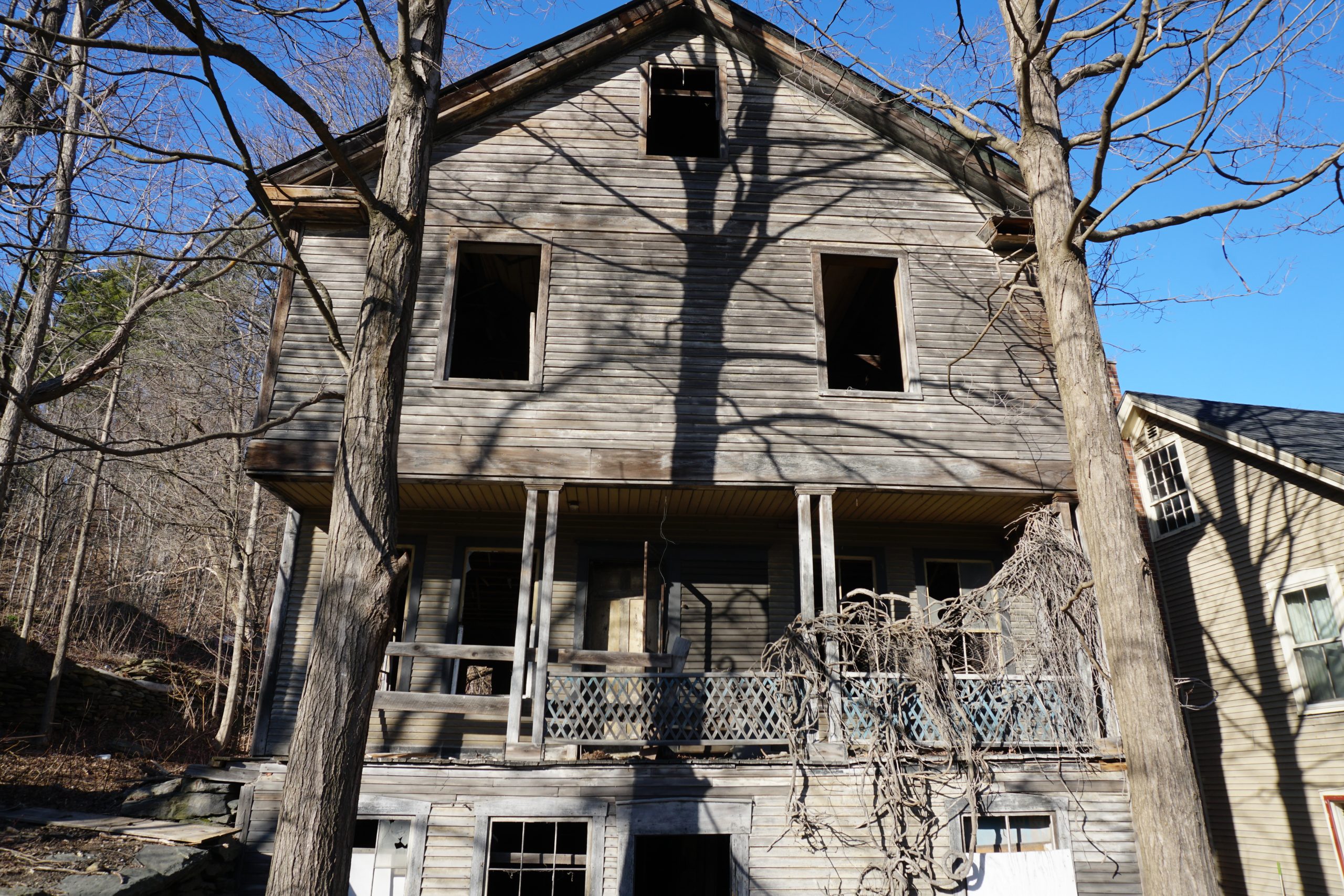 The ‘Haunted House’ of Middlesex A Window on the Past or a