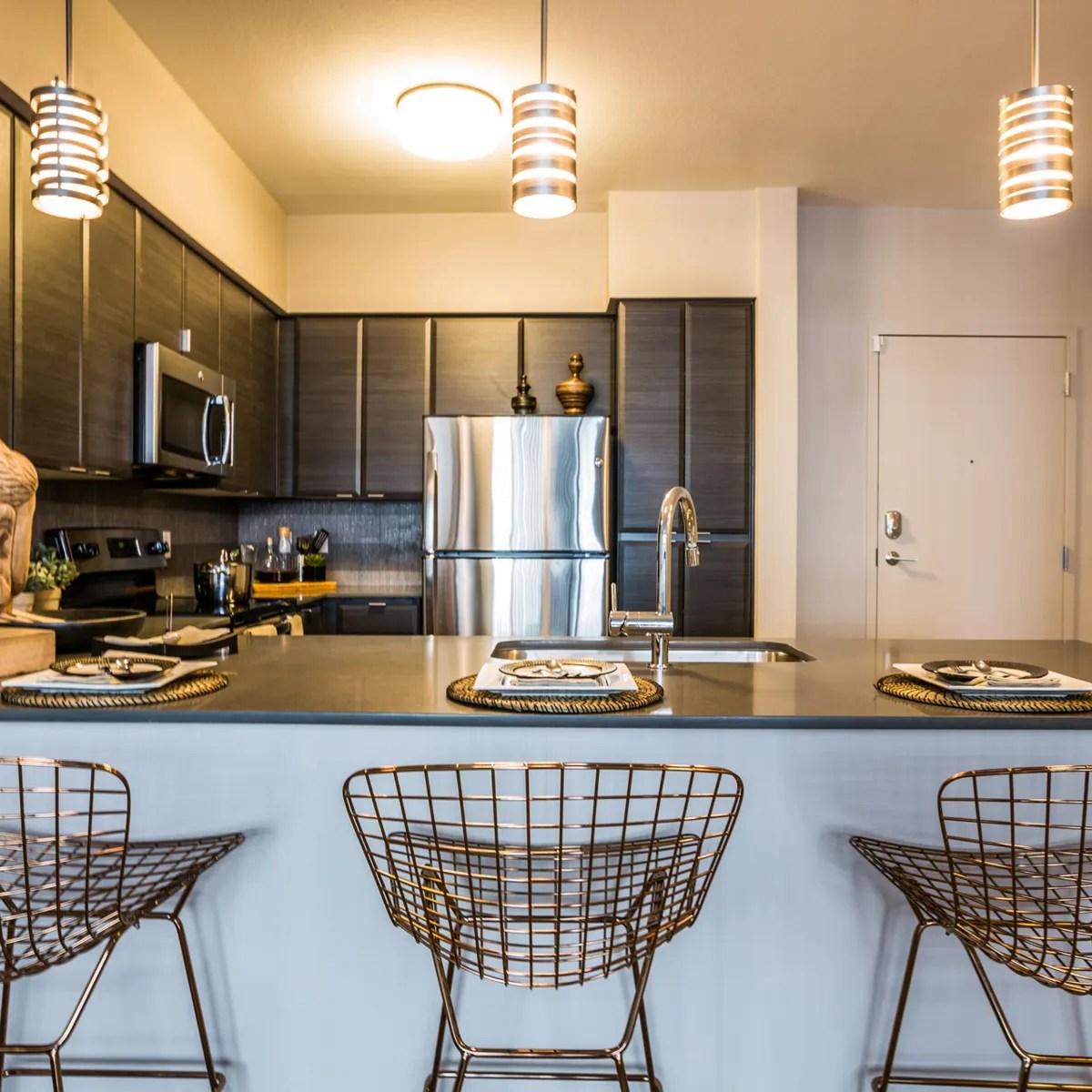 8 Closest Apartments Near Roosevelt Row