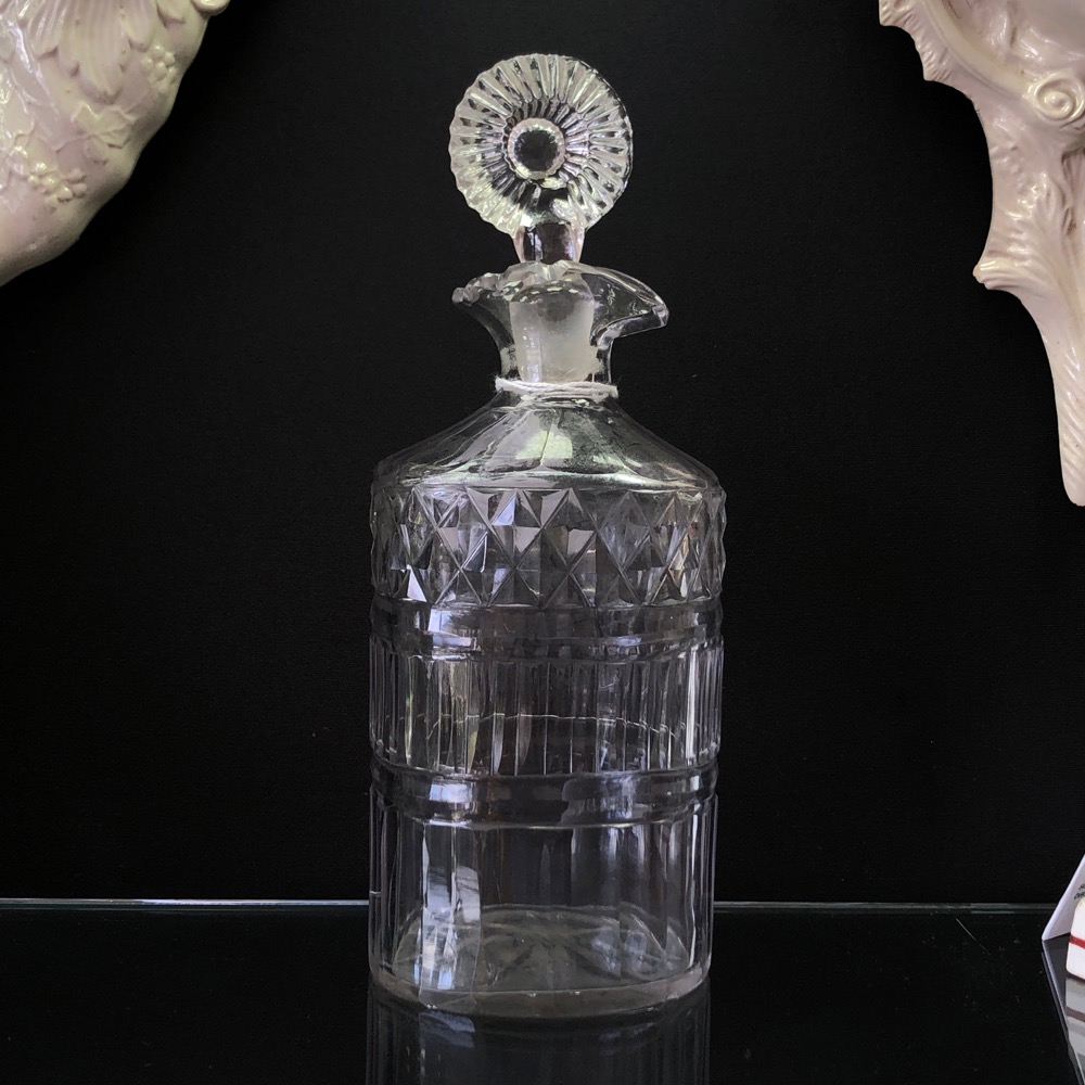 III cut glass decanter, target stopper, c. 1815 Moorabool
