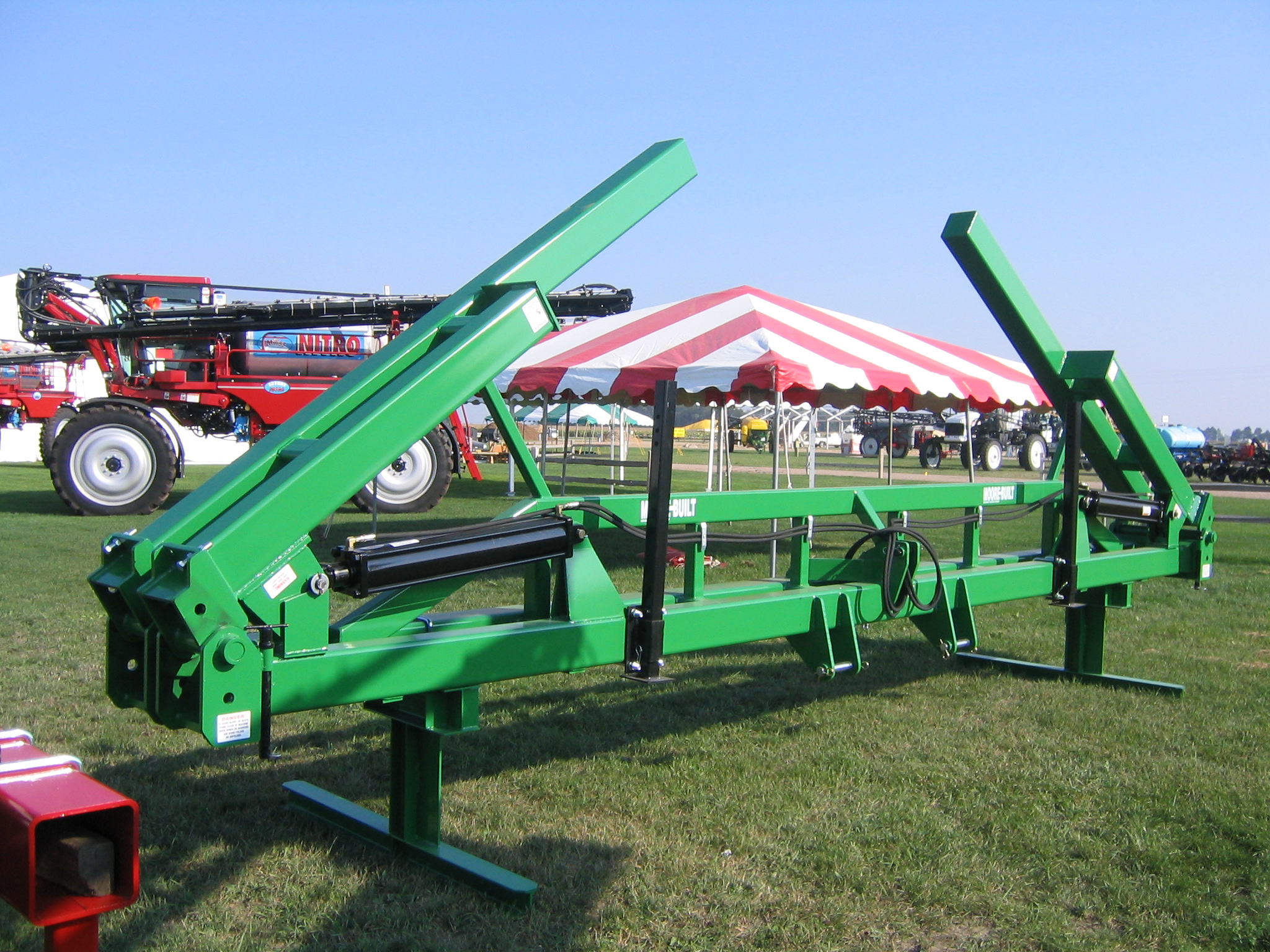 Vertical Fold Tool BarsQuality Products Made in the USA Moore Built, Inc