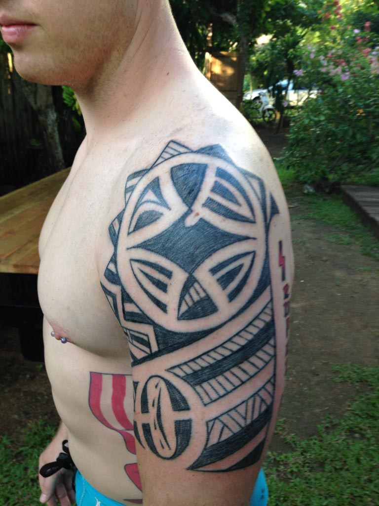 Traditional Tattoo 3 Tahitian Tattoo Artist on Moorea, French Polynesia