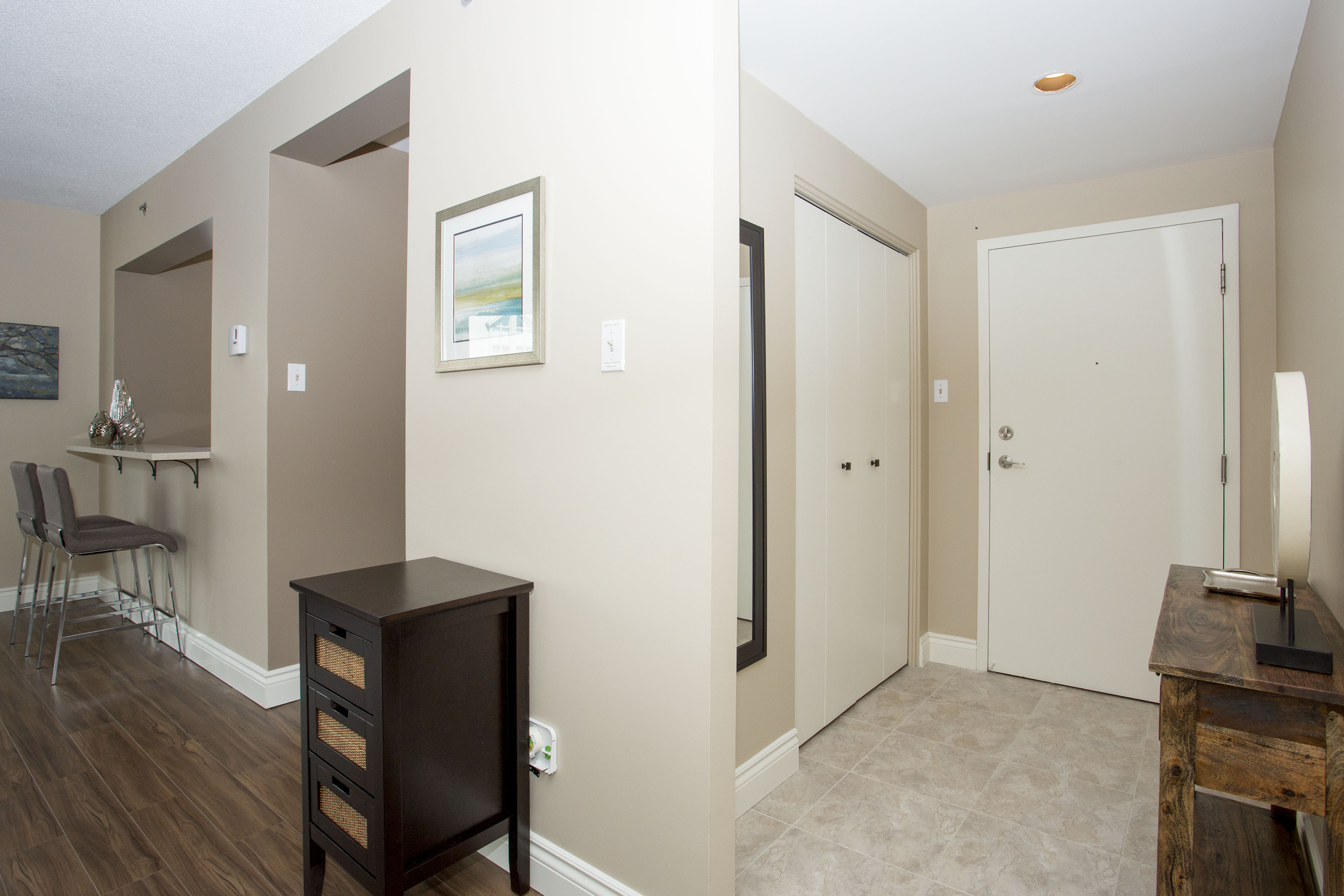 001 Moore Suites Furnished Apartments