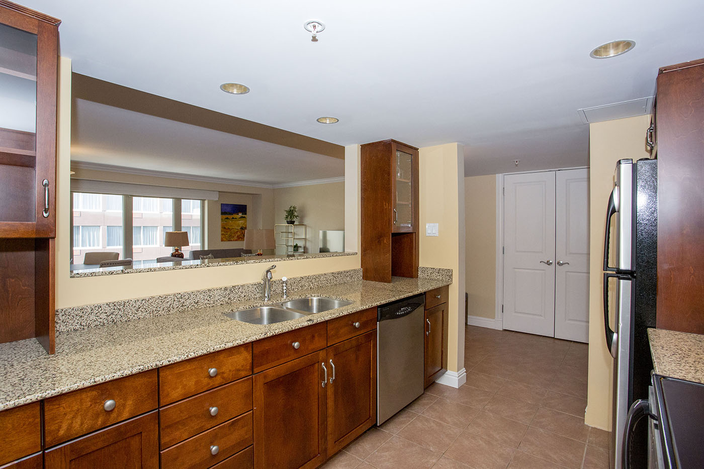 009 (4) Moore Suites Furnished Apartments