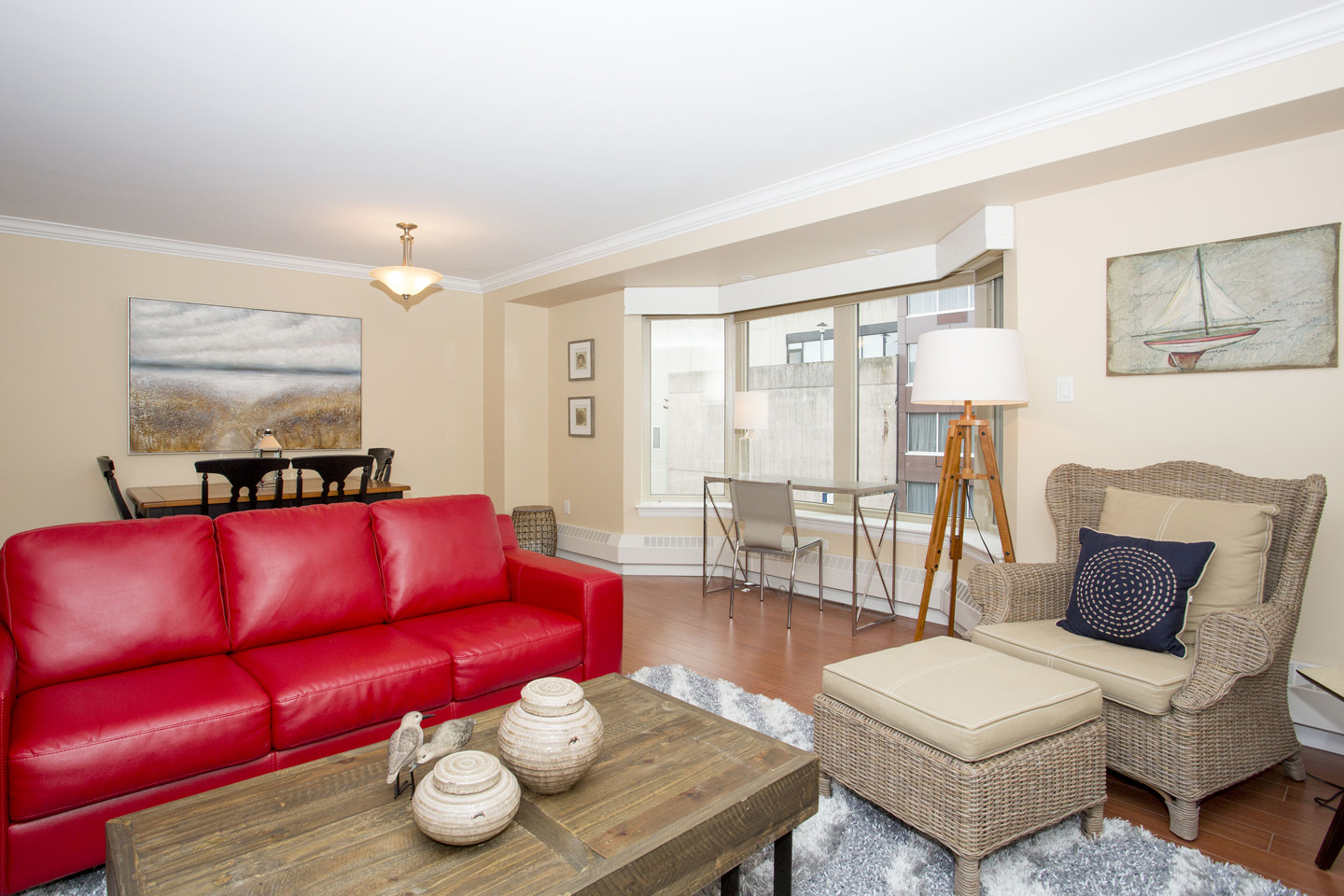 6 Moore Suites Furnished Apartments