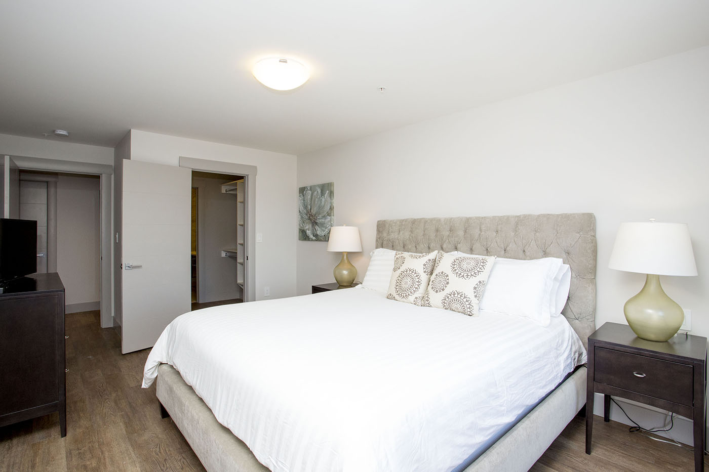 029 Moore Suites Furnished Apartments