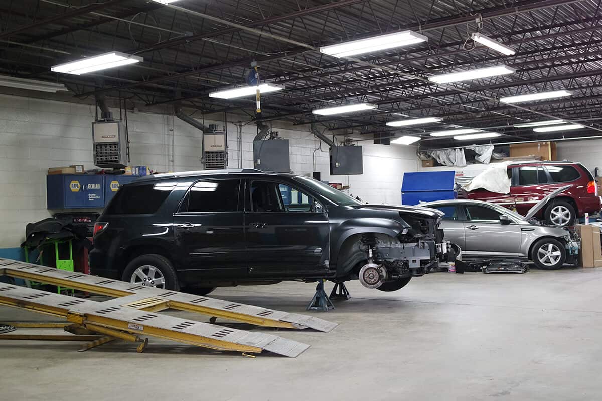 Auto Body Shop Xenia Moorman's Towing & Body Shop