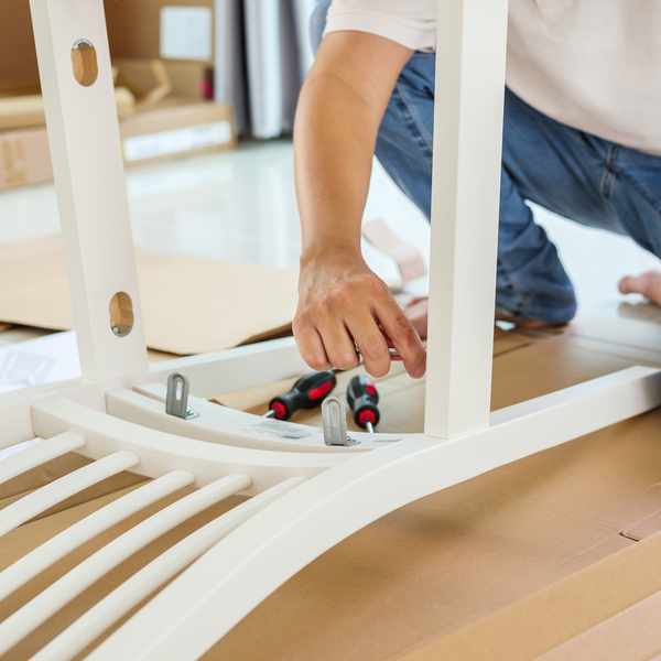 Solving the Top 5 Logistics Challenges in Furniture Production with Moovick