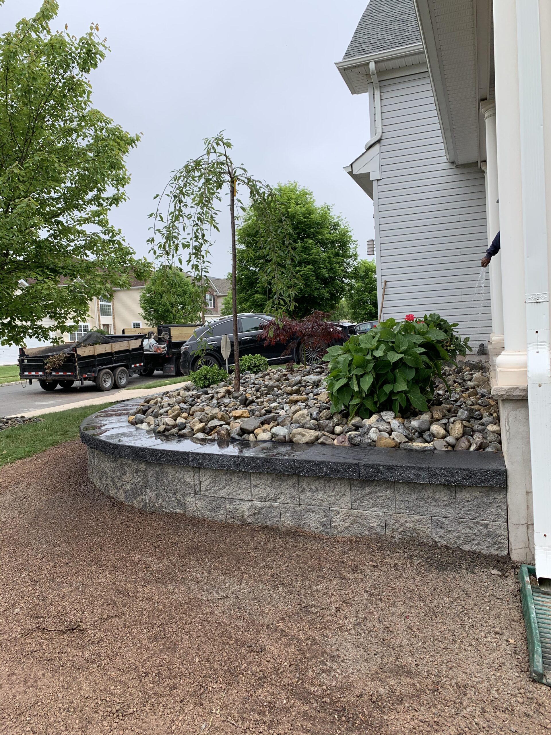 Mora´s Landscaping LLC It doesn’t matter if the job is big or small