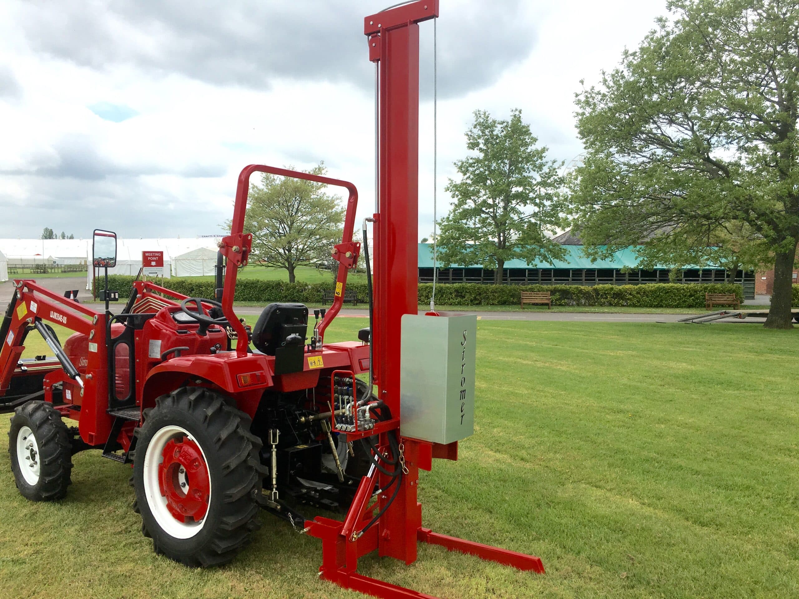 Hydraulic post driver Moray Landscapes