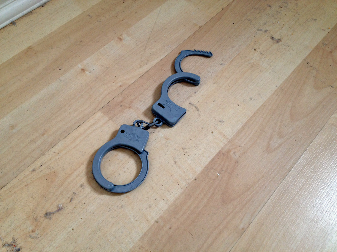 Handcuffs, rust & some tasty snacks, just a regular landlord’s week MAKE IT MOREGEOUS