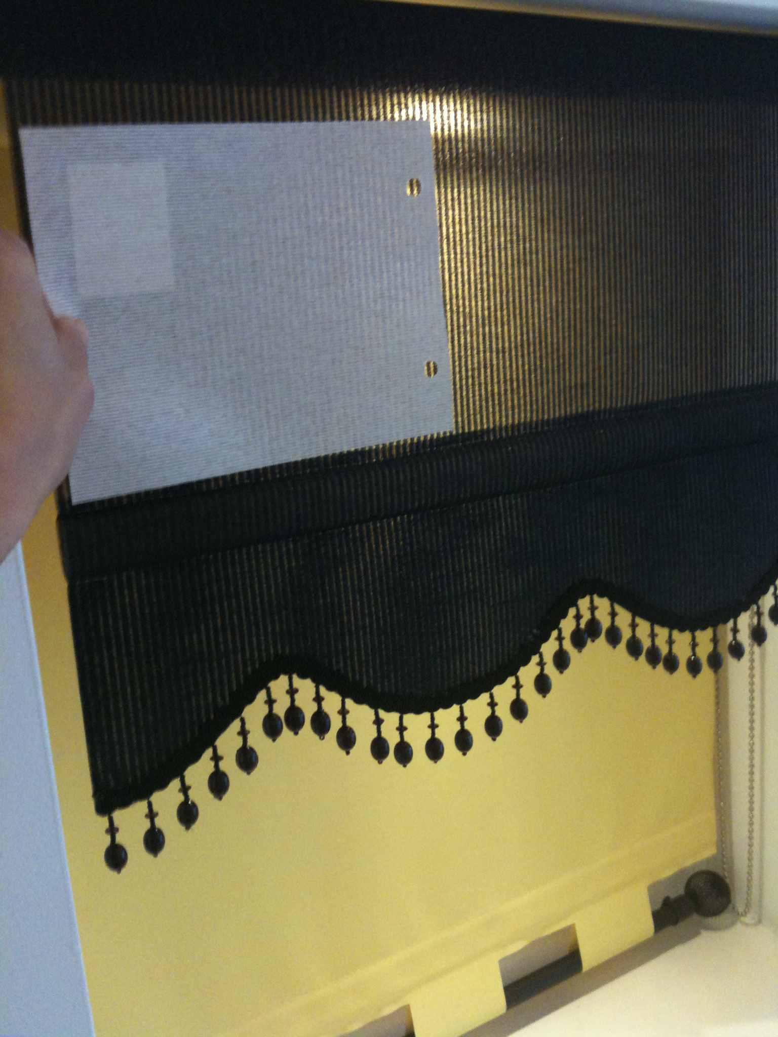 Tips How to luxe up a bathroom roller blind MAKE IT MOREGEOUS
